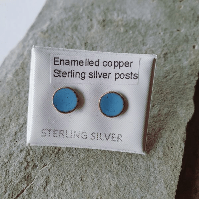 Enamel studs  - 8mm - available in mauve, mid-blue, and yellow - E001S